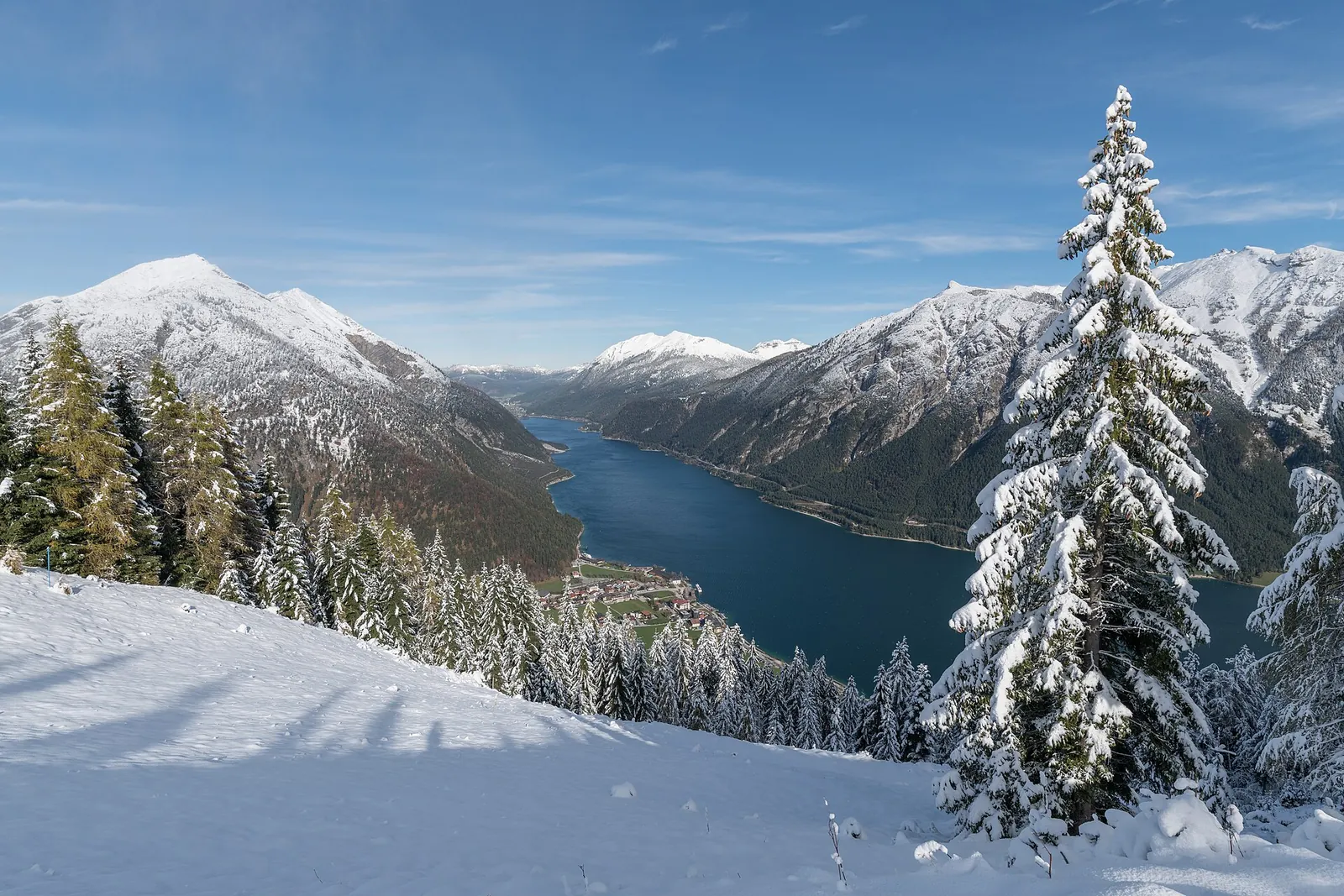 Representative country image: Achensee and Pertisau