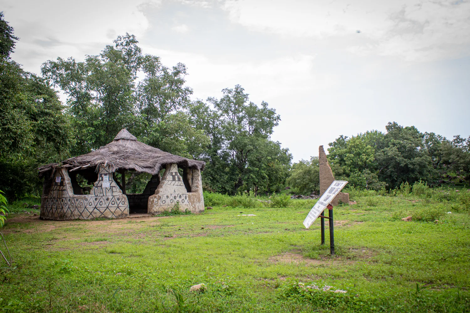 Paga and Sirigu, Ghana