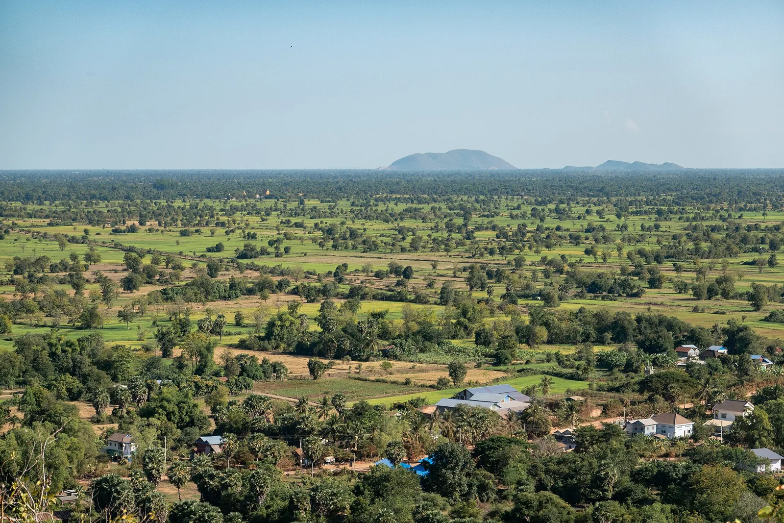 Phnom Sampeau and Wat Banan, Cambodia