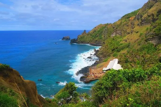 Pitcairn coastal trails