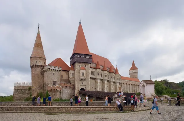 Hunedoara and Alba Iulia