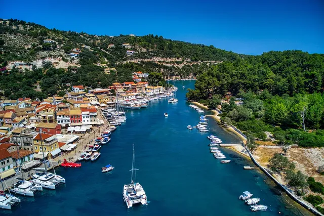 Paxos and Antipaxos