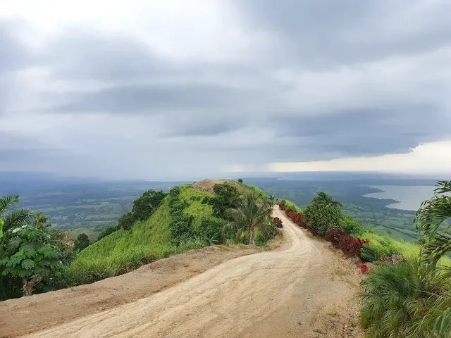 Miches and Montaña Redonda