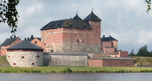 Hämeenlinna and Jyväskylä