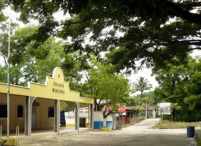 Cinquera and Ilobasco